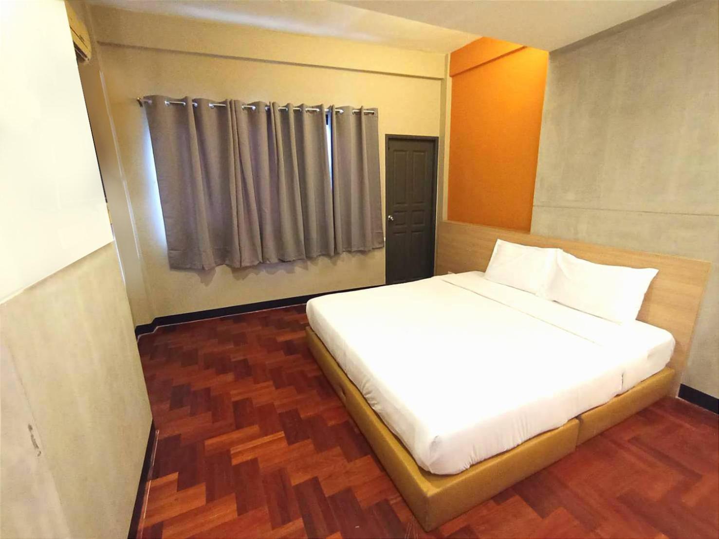 Go Inn Silom - Bts Saint Louis โกอินน์ สีลม - สถานีรถไฟฟ้าเซนต์หลุยส์ X Бангкок Екстер'єр фото