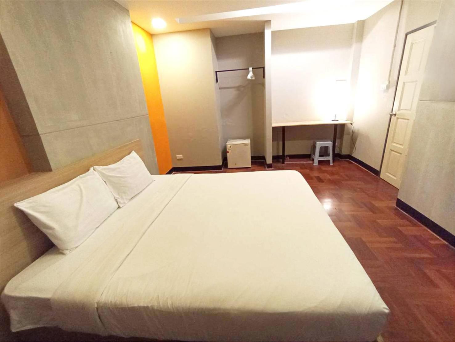 Go Inn Silom - Bts Saint Louis โกอินน์ สีลม - สถานีรถไฟฟ้าเซนต์หลุยส์ X Бангкок Екстер'єр фото